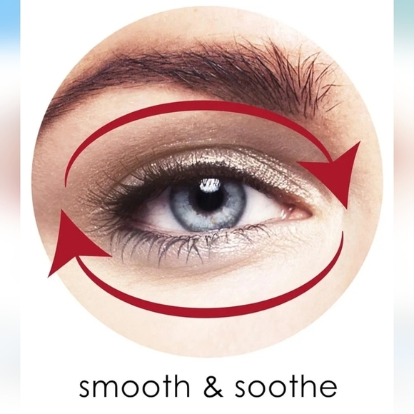 DERMELECT REVITALITE PROFESSIONAL Eyelid & Dark Circle Corrector 15 ML / 0.5 OZ - Picture 12 of 15